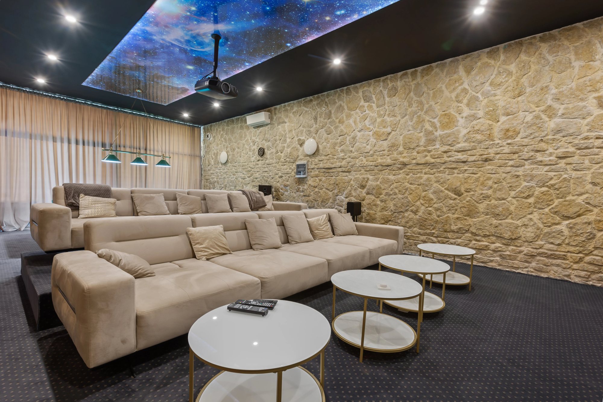 Cinema & Games — The private cinema