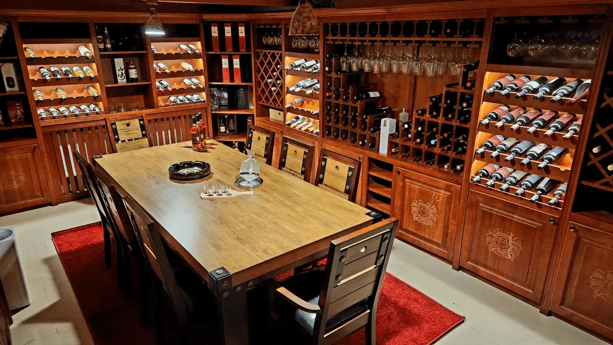 Crama Wine Room Wine collection Castelaria Jet Crust