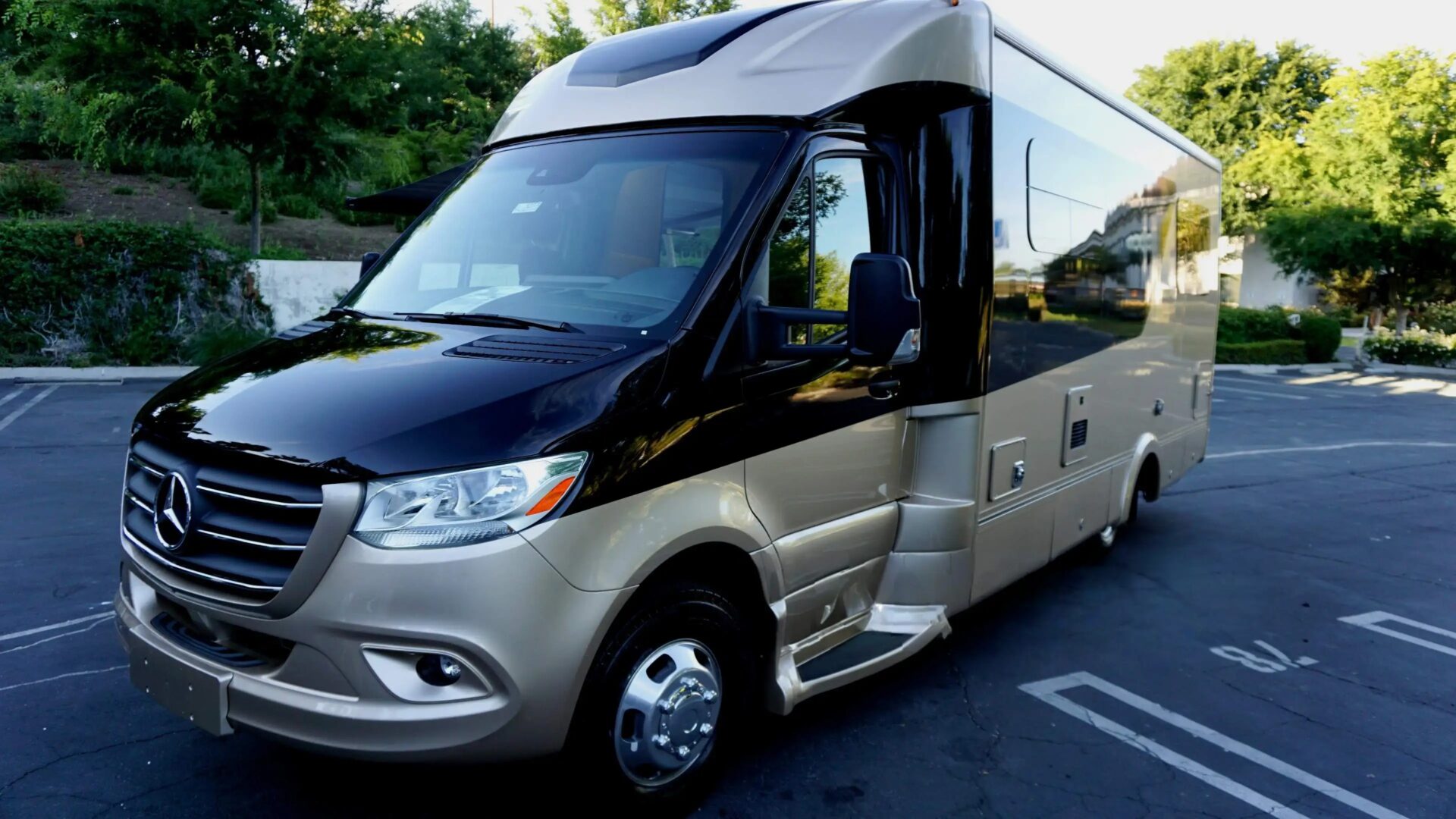 Mercedes RV Rental Malibu